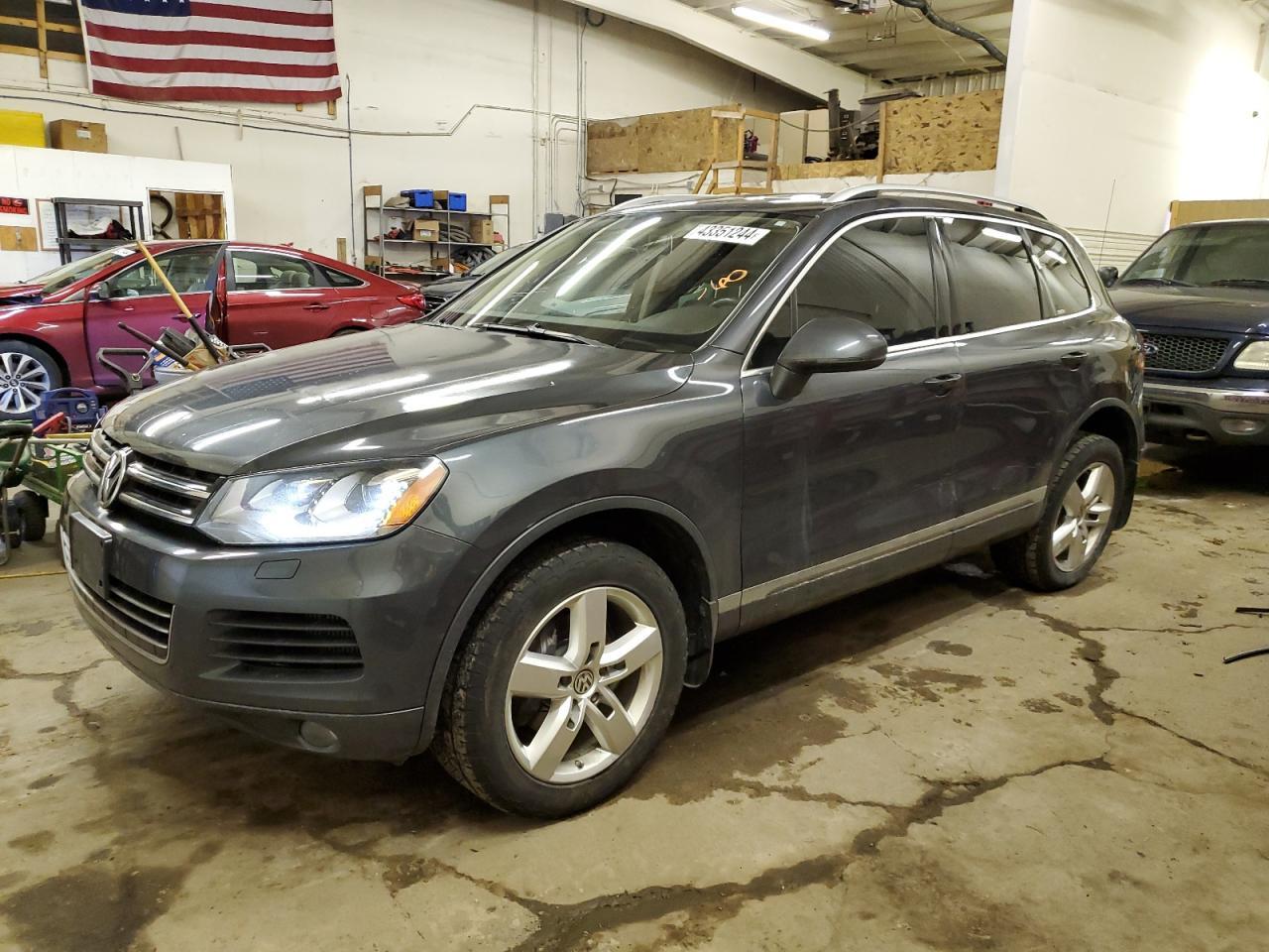 2012 VOLKSWAGEN TOUAREG V6