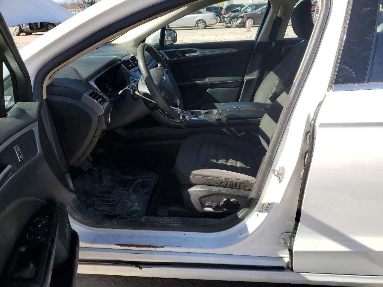 2017 FORD FUSION SE - Image 7