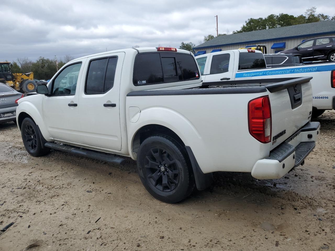 2019 NISSAN FRONTIER S - Фото 2