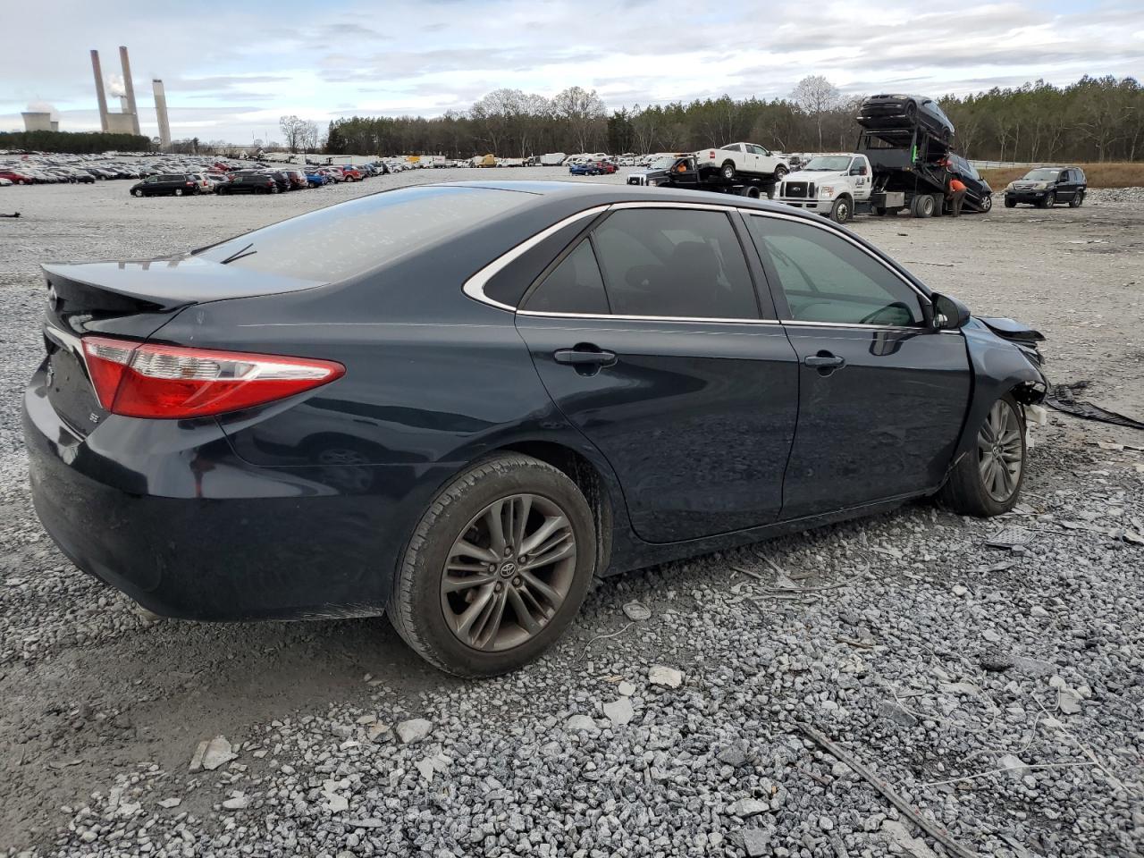 2017 TOYOTA CAMRY LE - Фото 3