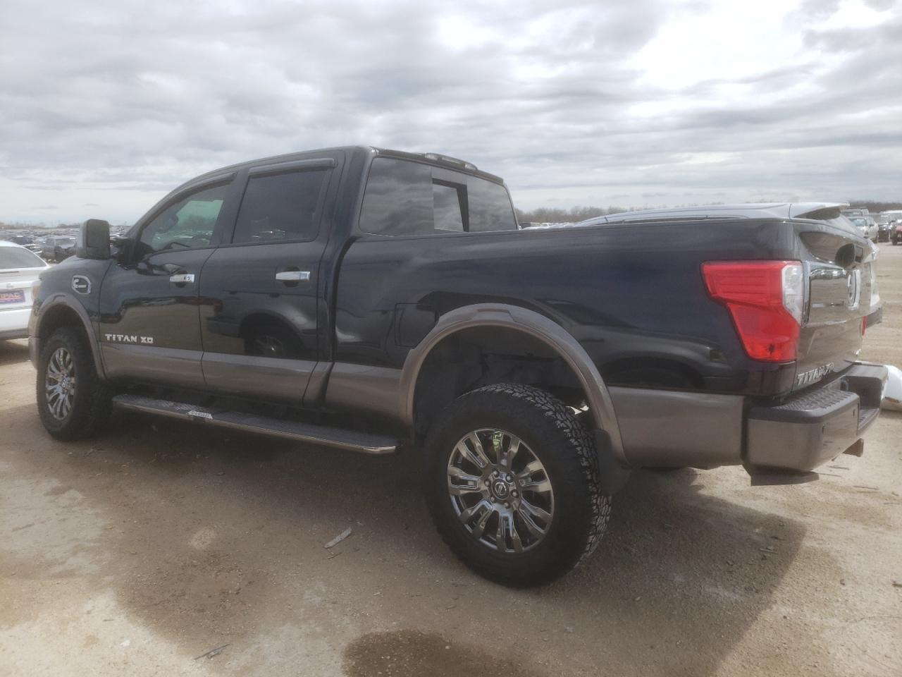 2017 NISSAN TITAN XD S - Фото 2