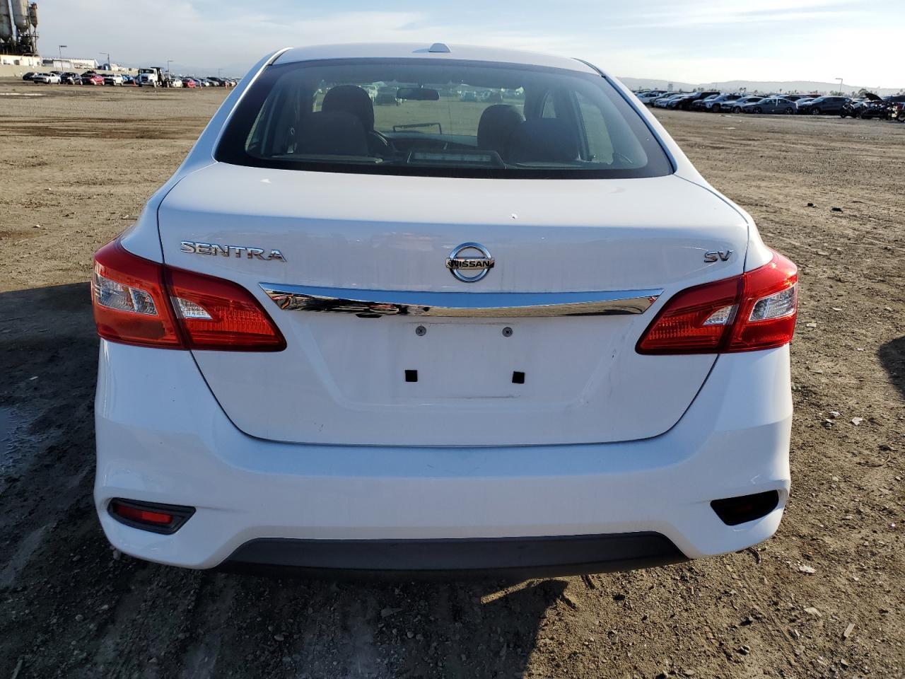 2017 NISSAN SENTRA S - Фото 6