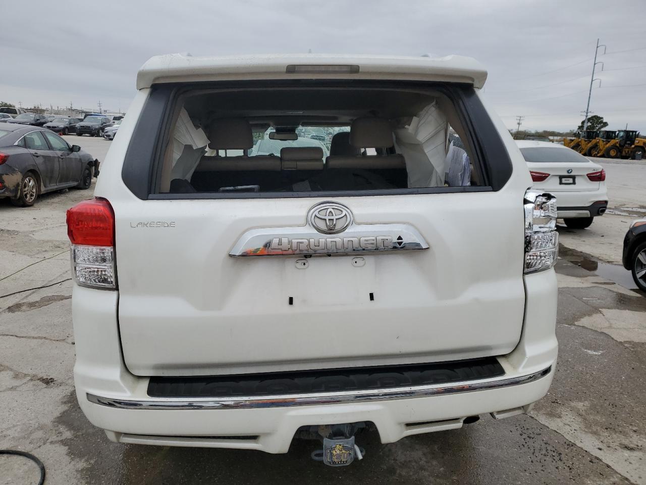 2011 TOYOTA 4RUNNER SR - Image 6