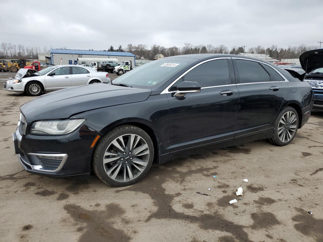 2017 LINCOLN MKZ RESERV car image