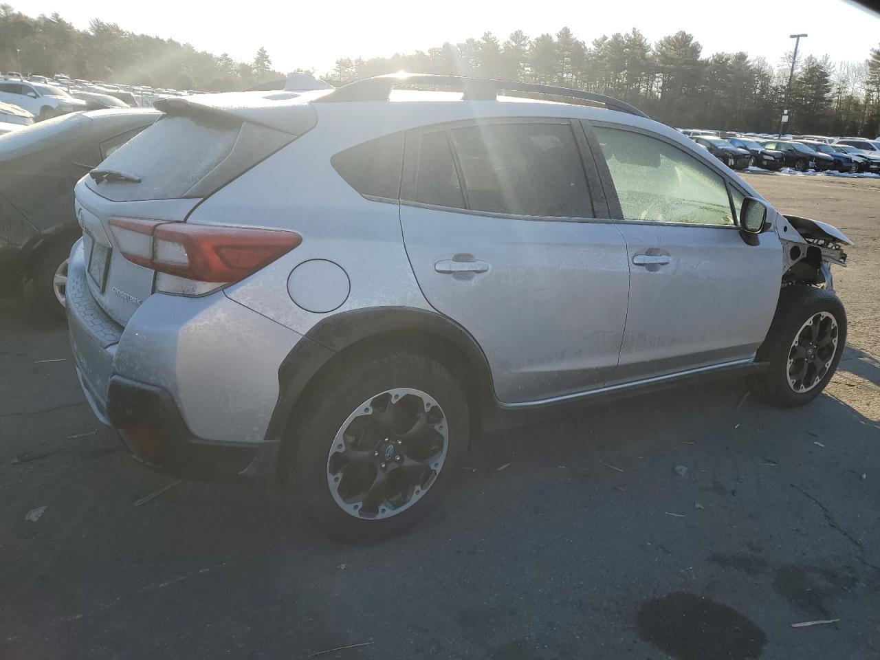2021 SUBARU CROSSTREK - Фото 3