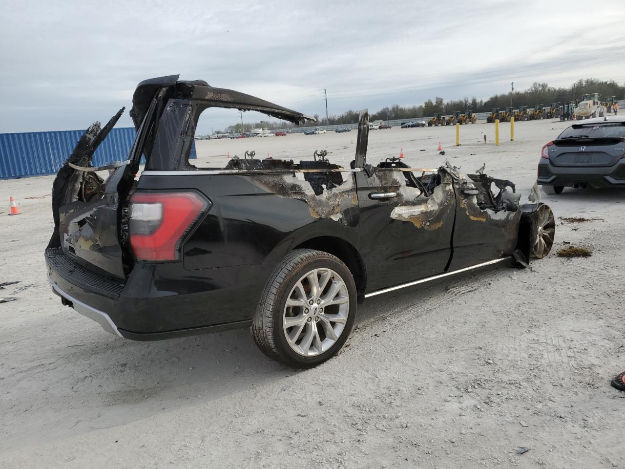 2019 FORD EXPEDITION - Фото 3
