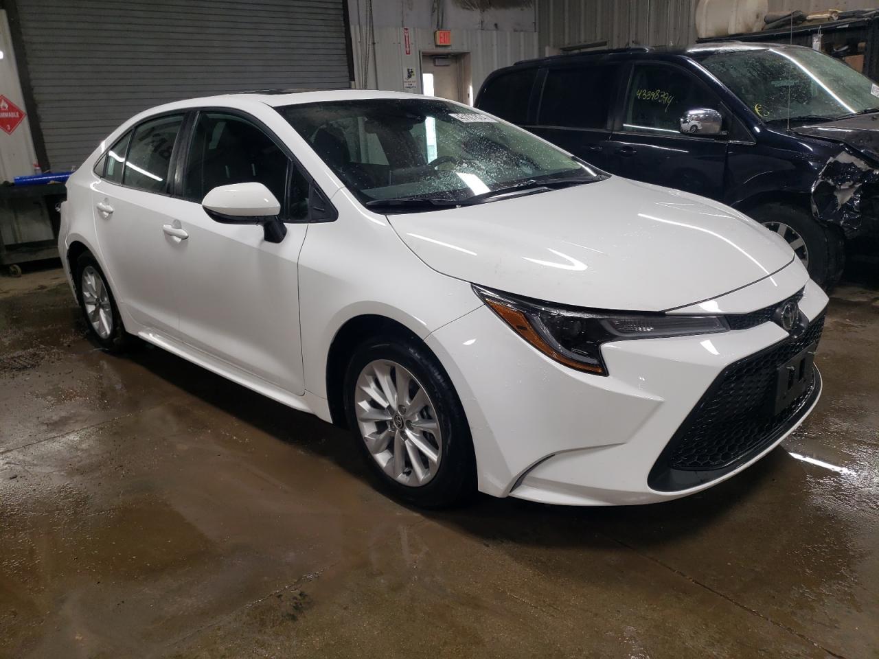 2021 TOYOTA COROLLA LE - Фото 4