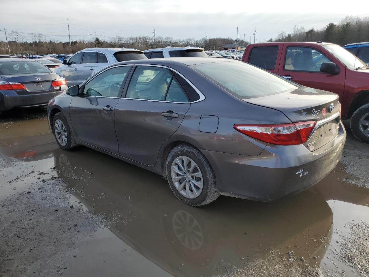 2017 TOYOTA CAMRY LE - Фото 2
