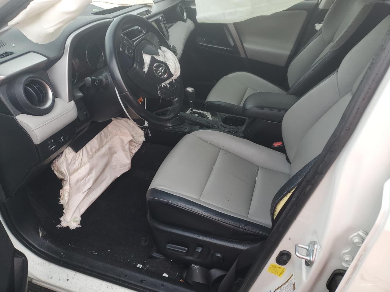 2017 TOYOTA RAV4 HV LI - Image 7