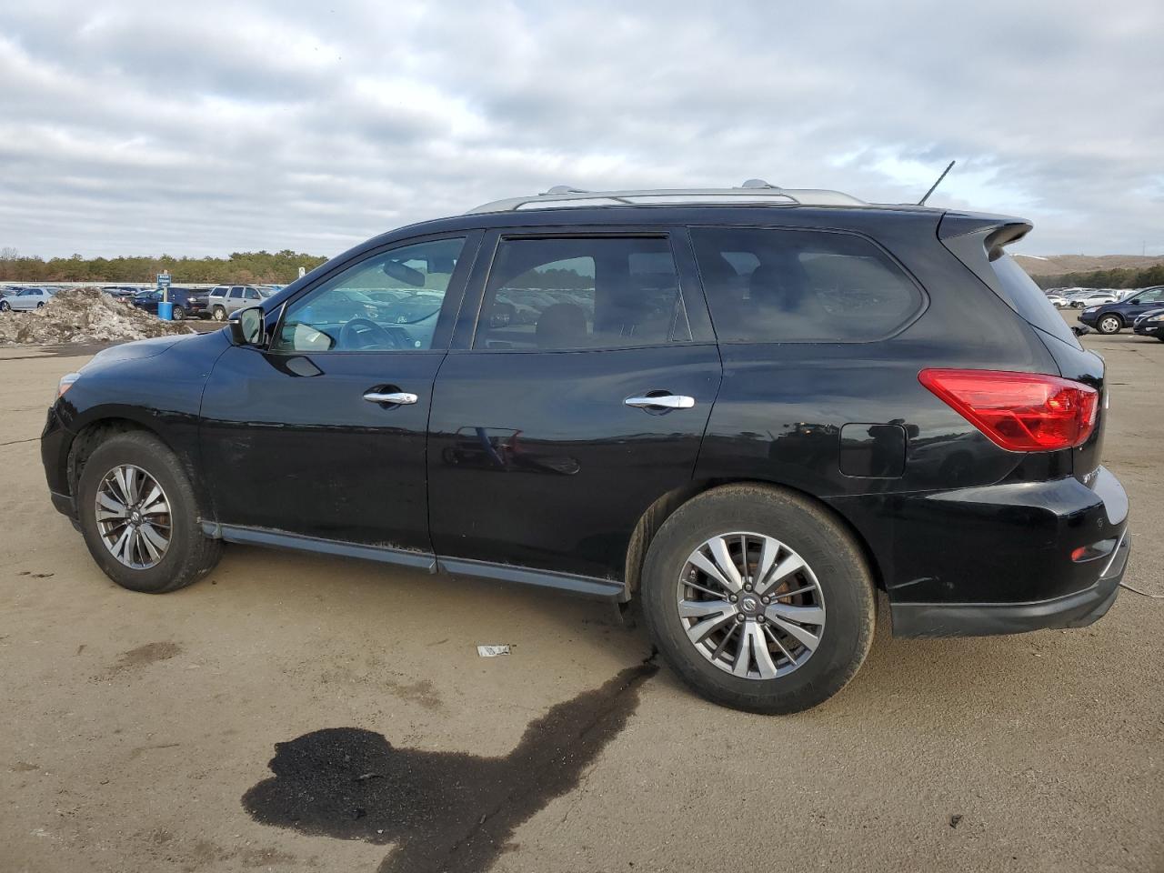 2018 NISSAN PATHFINDER - Image 2
