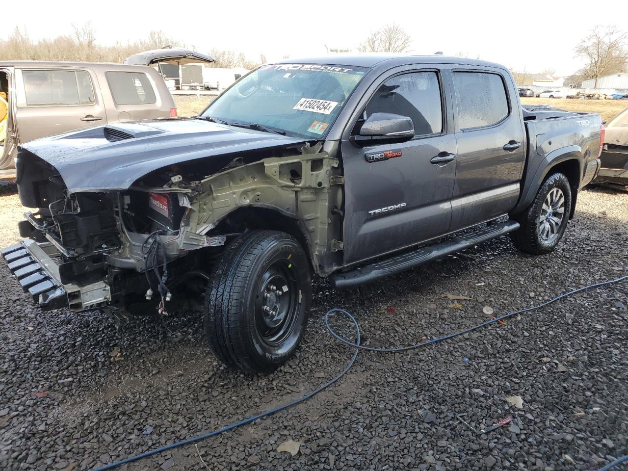 2017 TOYOTA TACOMA DOU