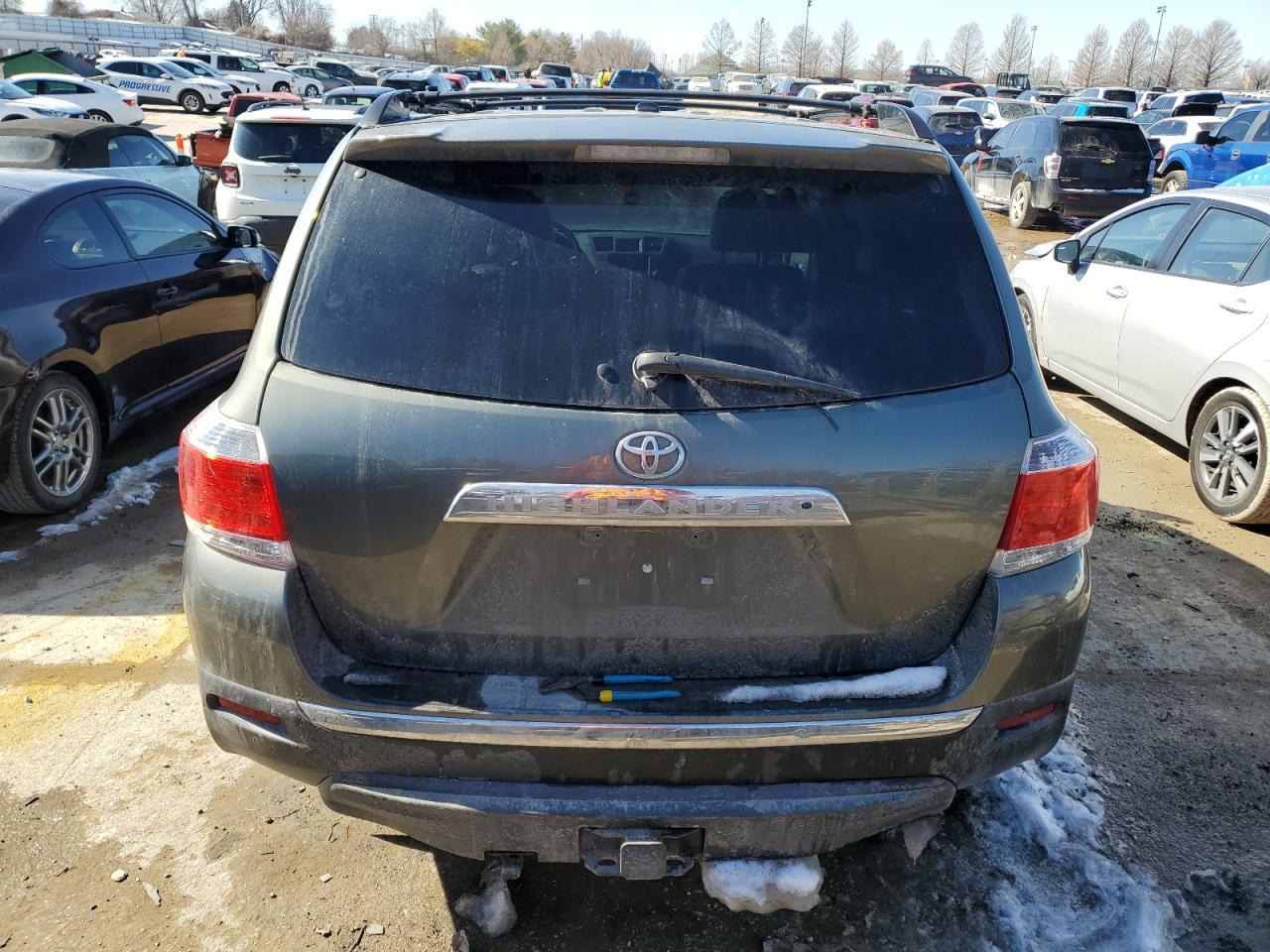 2011 TOYOTA HIGHLANDER - Фото 6