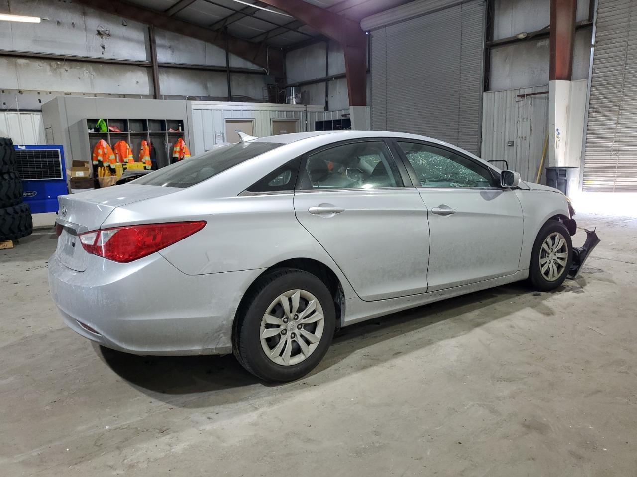 2011 HYUNDAI SONATA GLS - Image 3