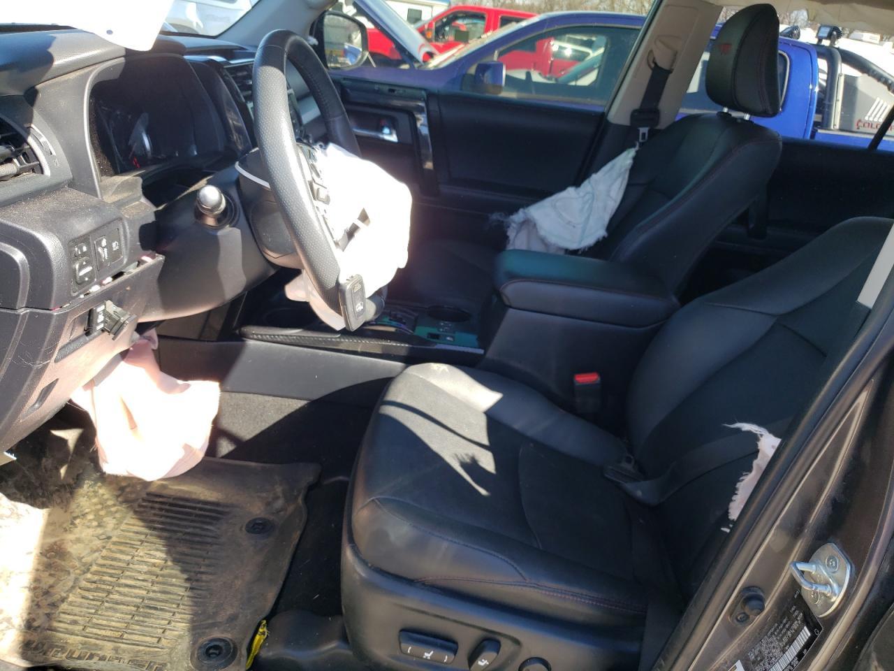 2022 TOYOTA 4RUNNER SR - Image 7