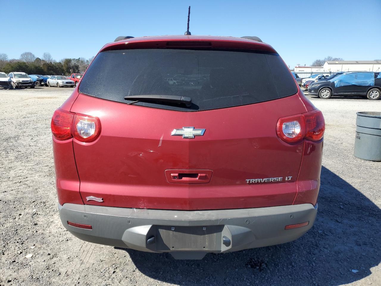 2012 CHEVROLET TRAVERSE L - Фото 6