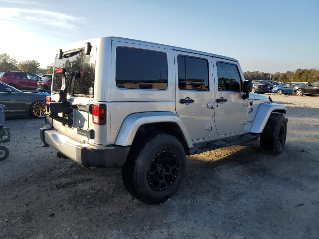 2012 JEEP WRANGLER U - Image 3
