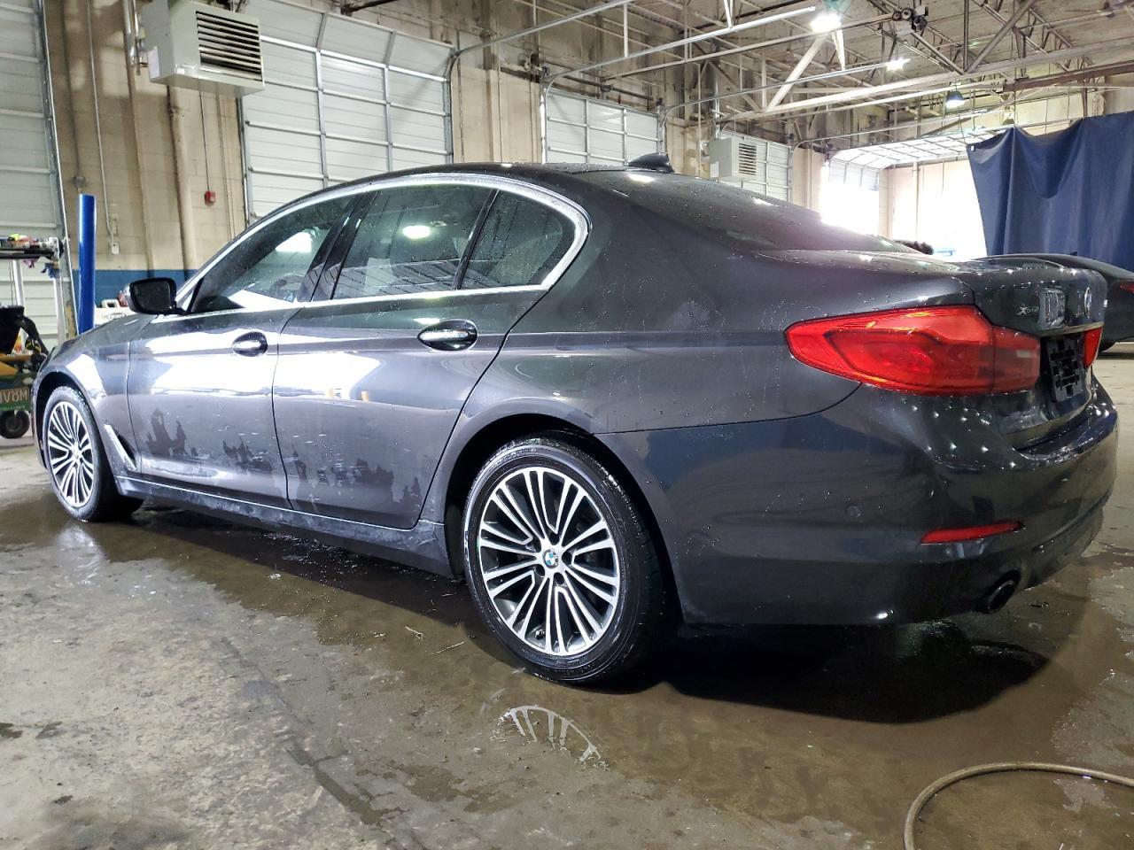 2018 BMW 530 XI - Фото 2