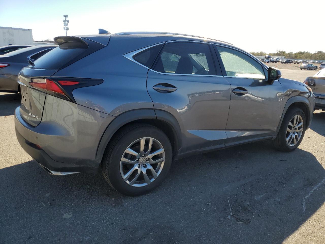 2016 LEXUS NX 200T BA - Фото 3