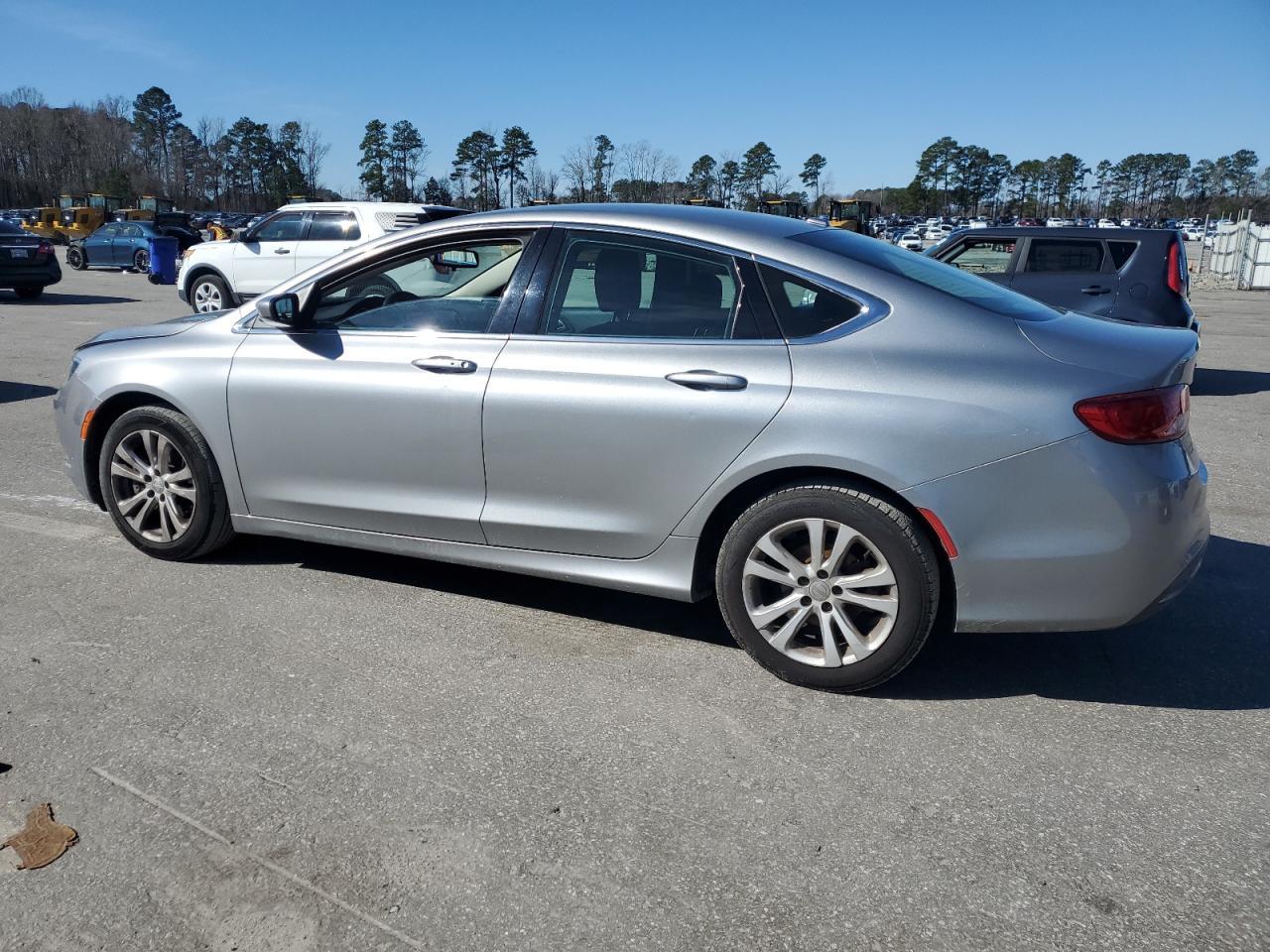 2015 CHRYSLER 200 LIMITE - Image 2