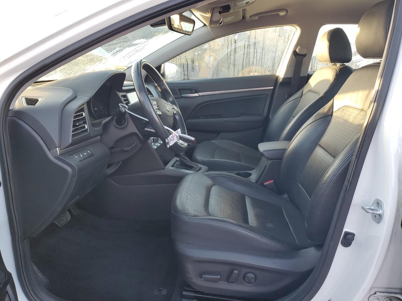 2019 HYUNDAI ELANTRA SE - Фото 7