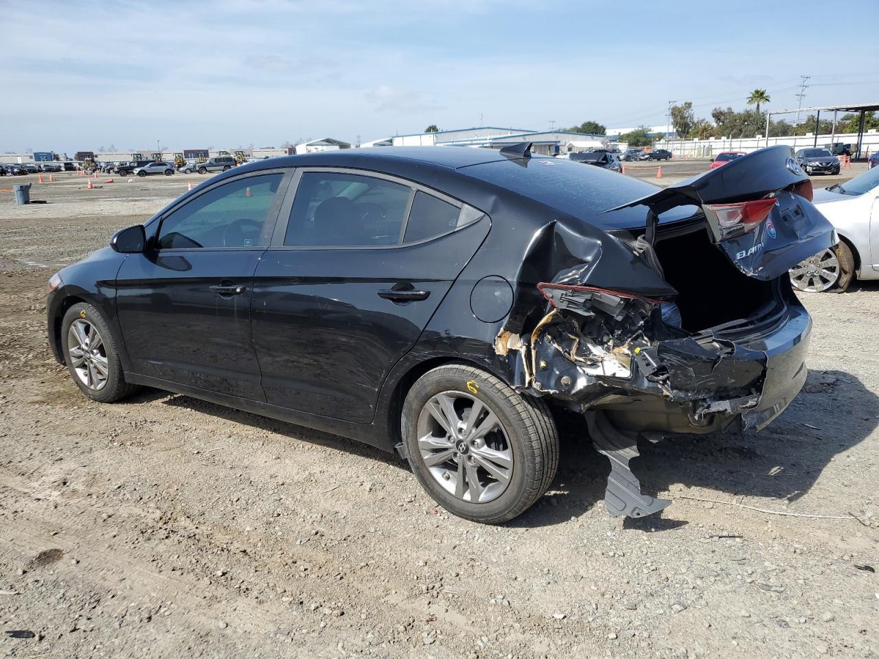 2017 HYUNDAI ELANTRA SE - Image 2