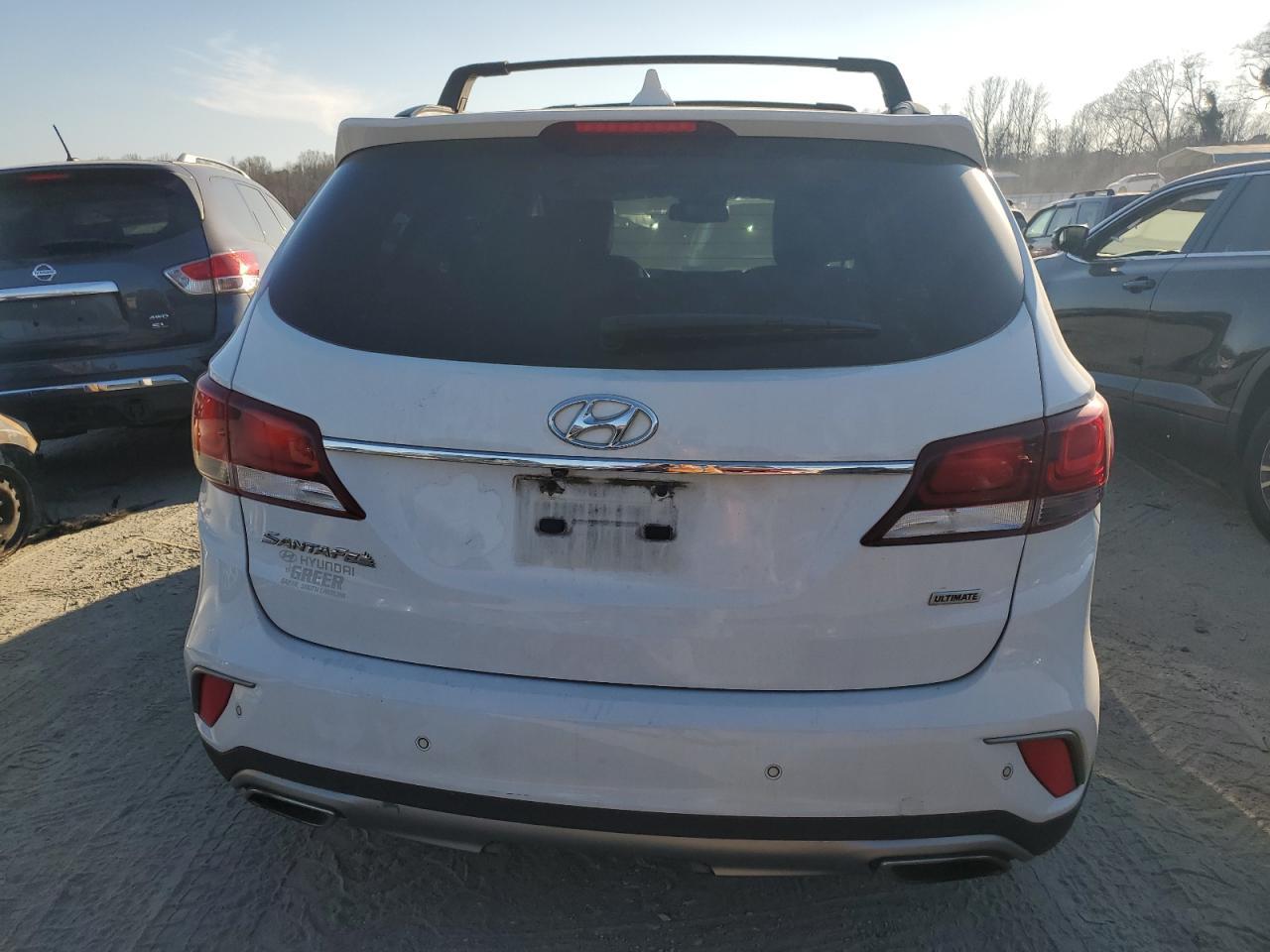 2017 HYUNDAI SANTA FE S - Image 6