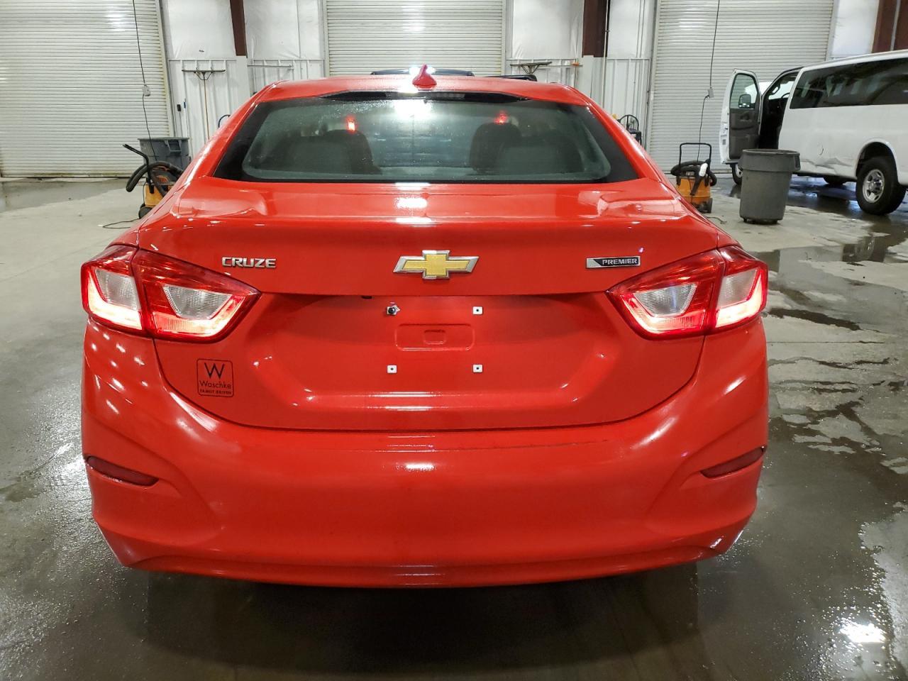 2017 CHEVROLET CRUZE PREM - Фото 6