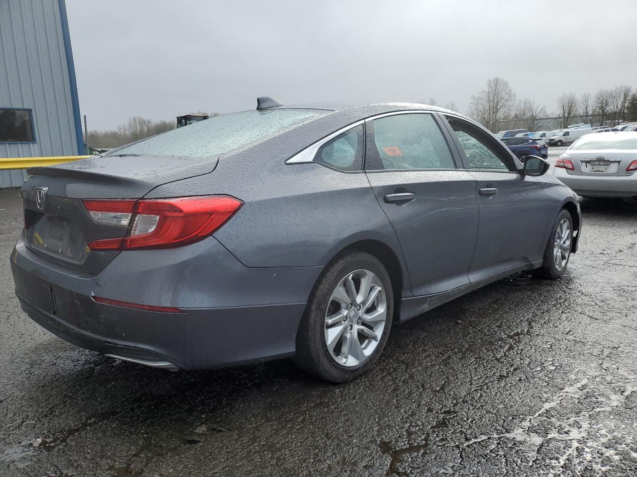 2018 HONDA ACCORD LX - Image 3