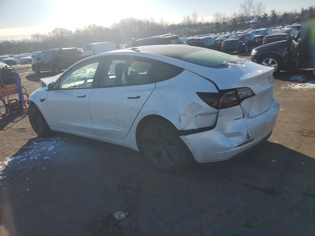 2022 TESLA MODEL 3 - Image 2