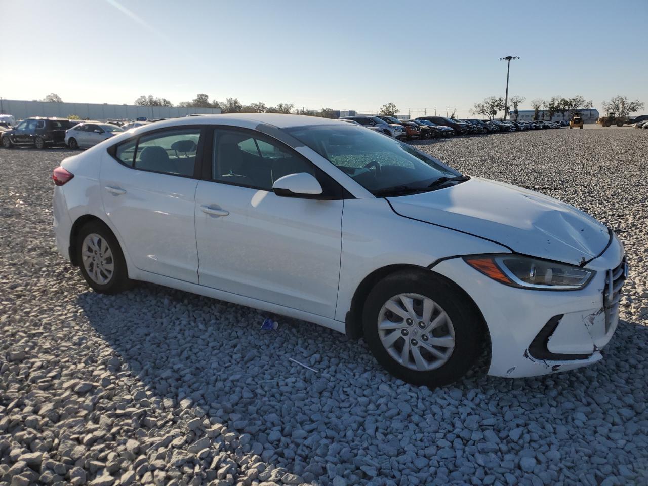 2017 HYUNDAI ELANTRA SE - Фото 4