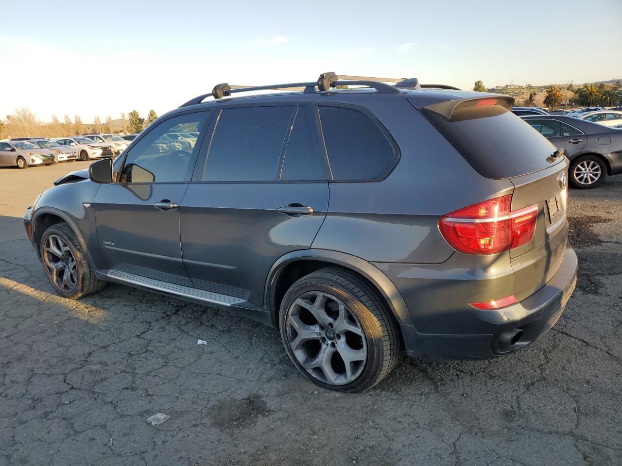 2012 BMW X5 XDRIVE3 - Фото 2
