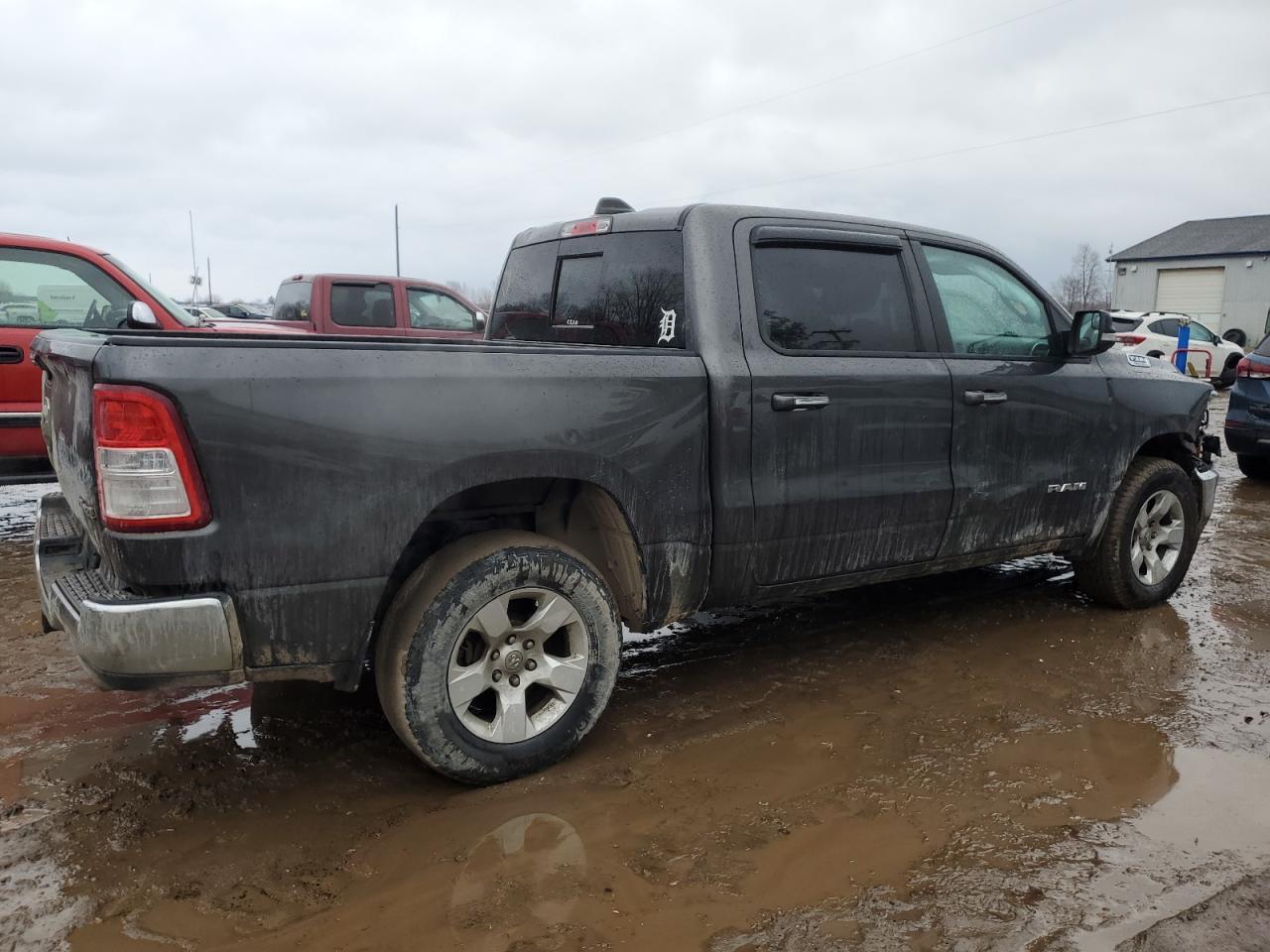 2019 RAM 1500 BIG H - Фото 3