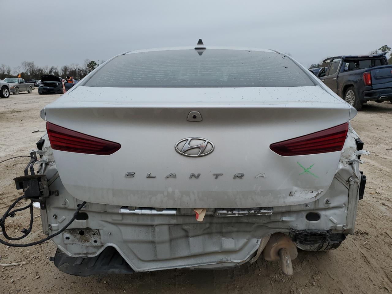2019 HYUNDAI ELANTRA SE - Фото 6
