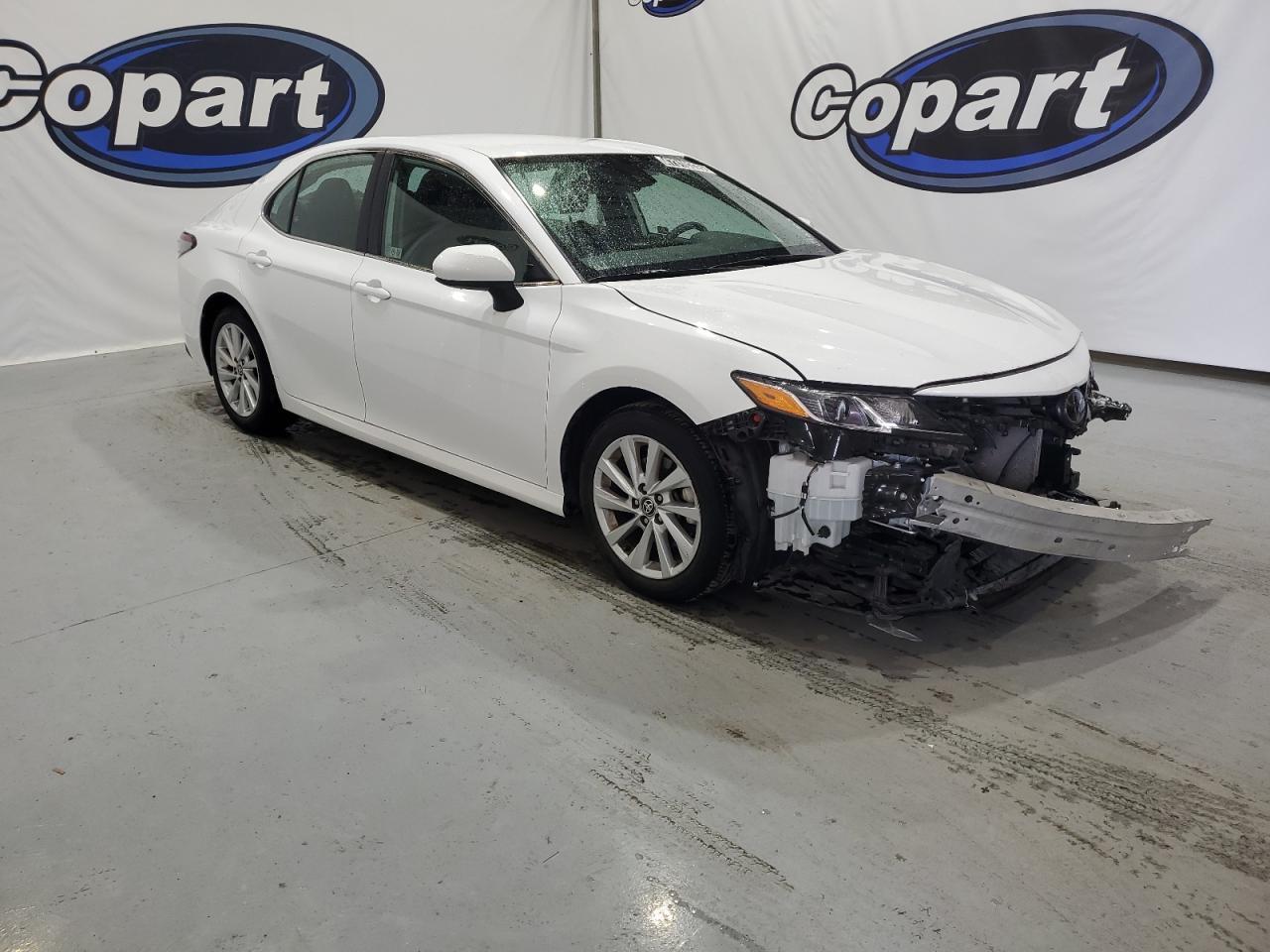 2024 TOYOTA CAMRY LE - Image 4