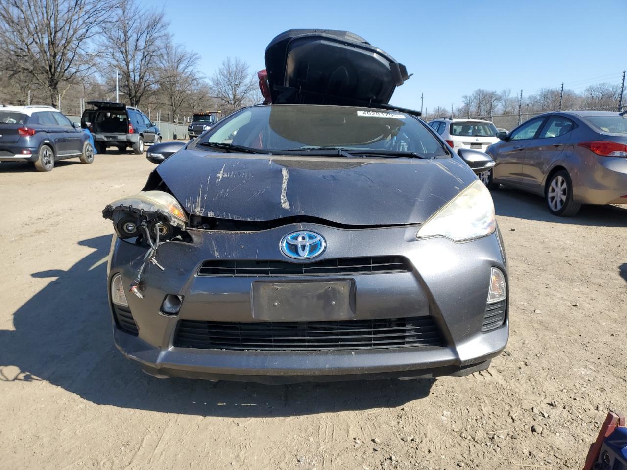 2013 TOYOTA PRIUS C - Image 5