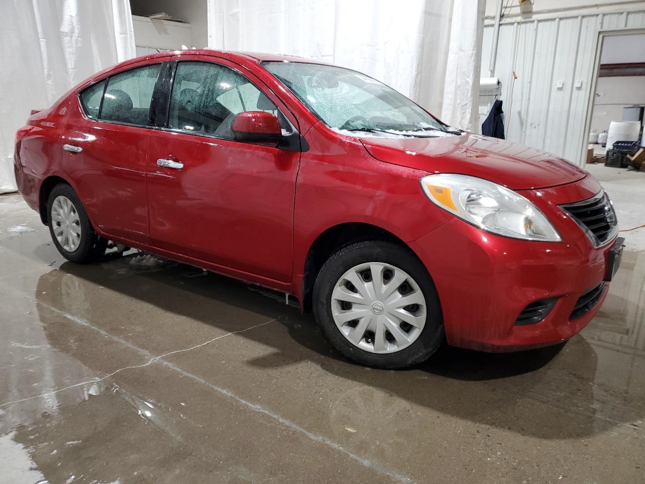 2014 NISSAN VERSA SV W - Фото 4