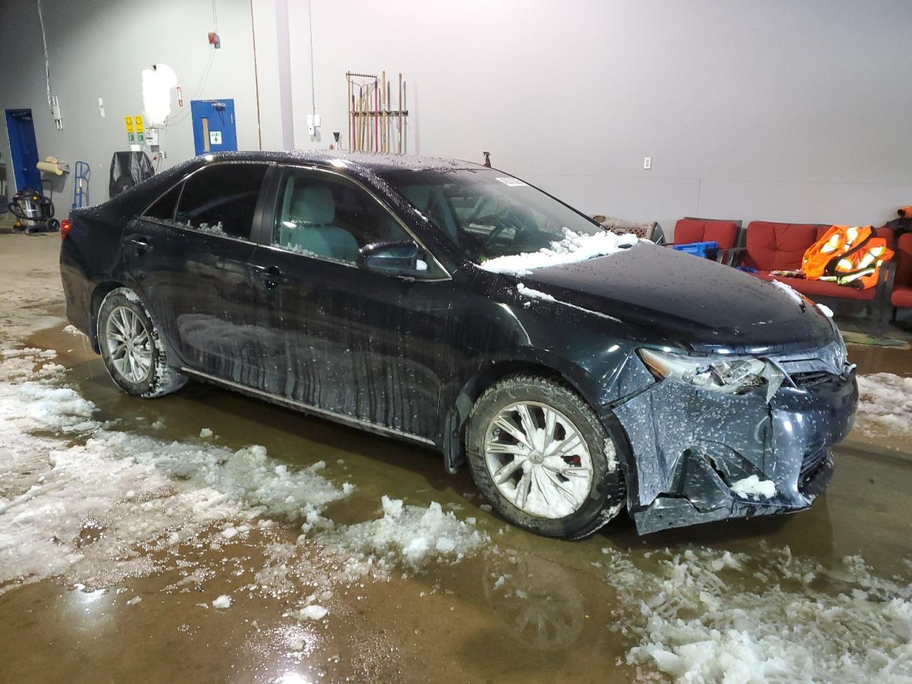 2014 TOYOTA CAMRY L - Image 4