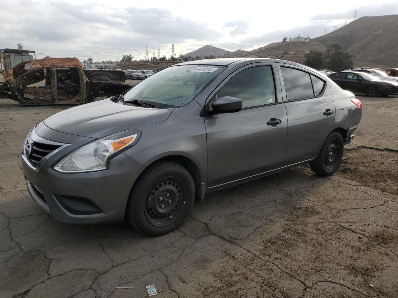 2016 NISSAN VERSA S