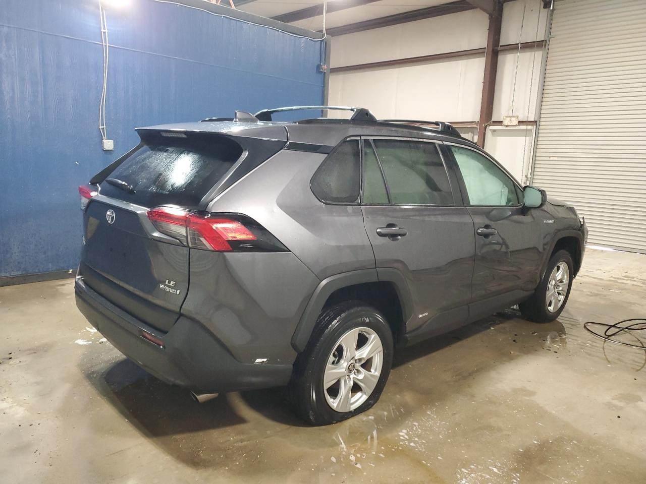 2021 TOYOTA RAV4 LE - Image 3