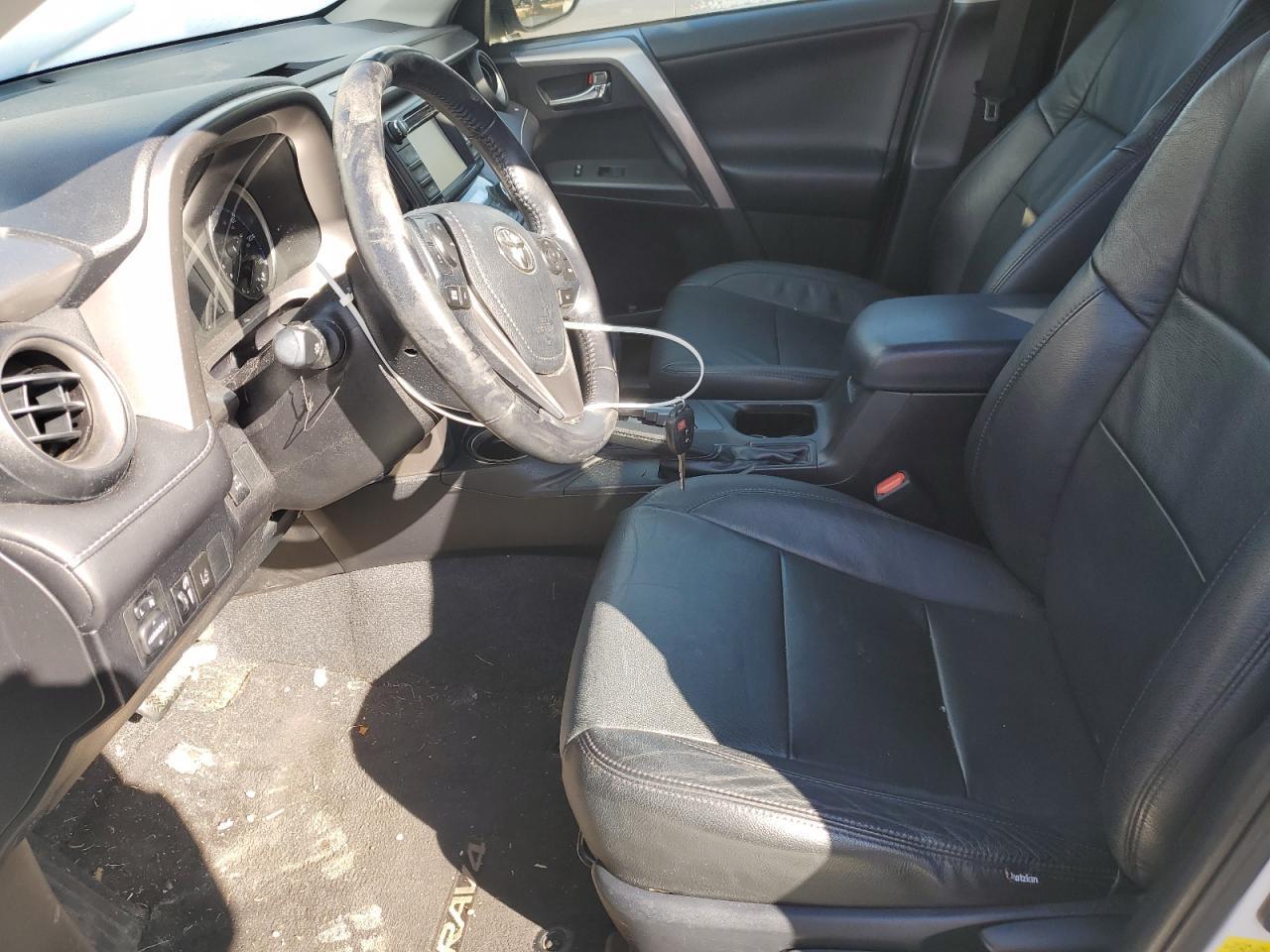 2017 TOYOTA RAV4 XLE - Image 7