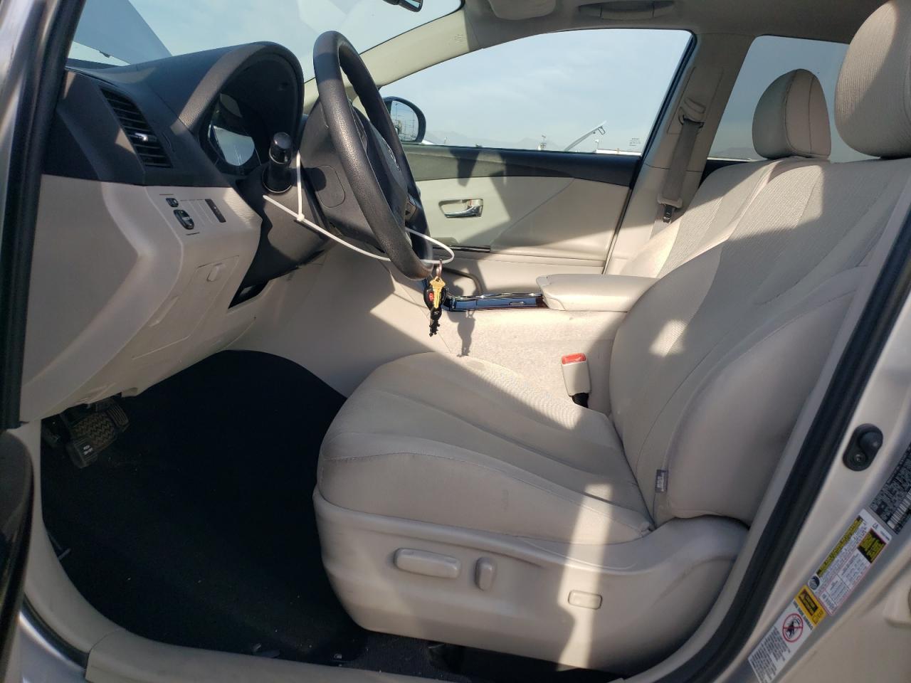 2011 TOYOTA VENZA - Фото 7