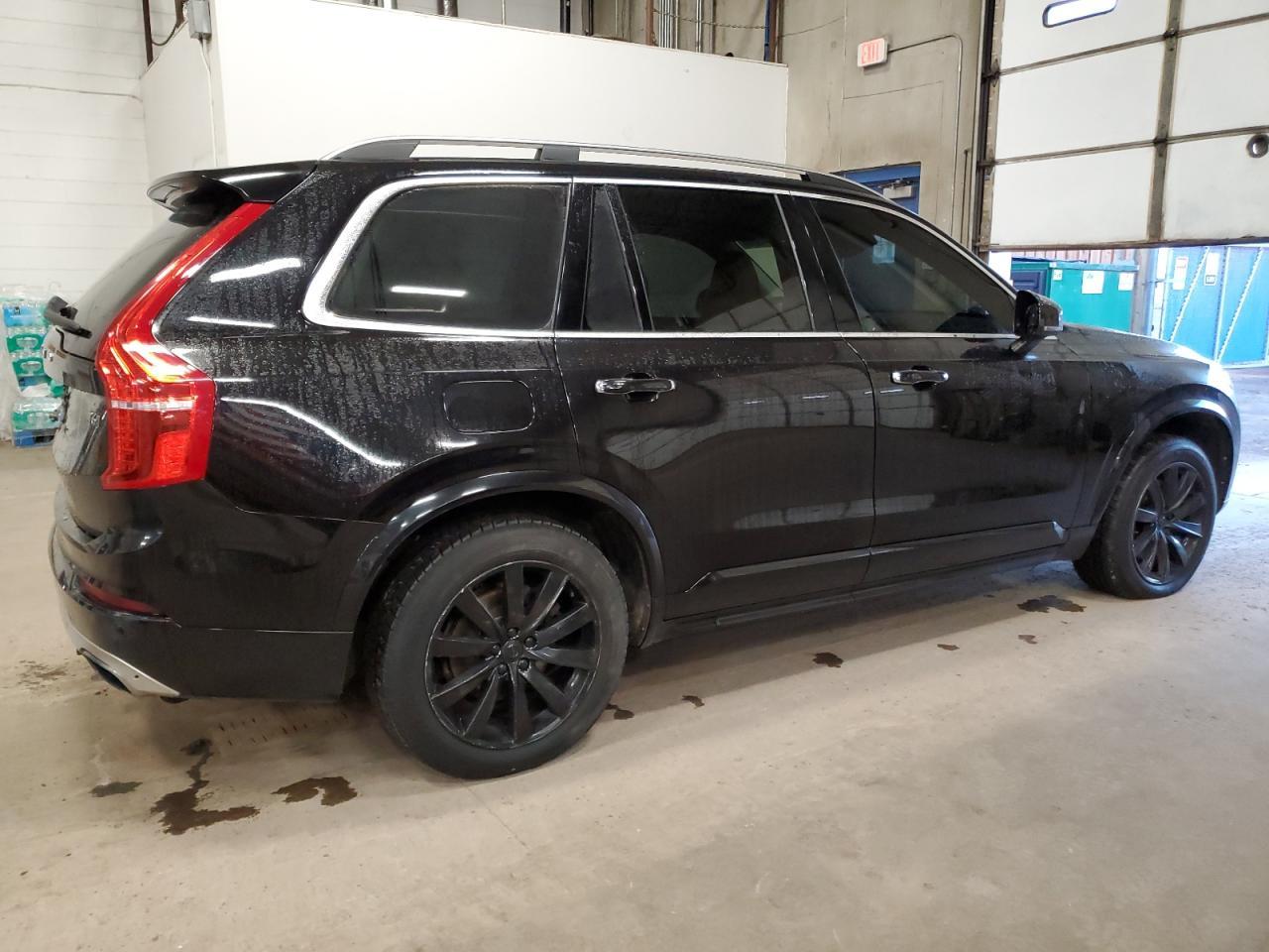 2016 VOLVO XC90 T6 - Фото 3