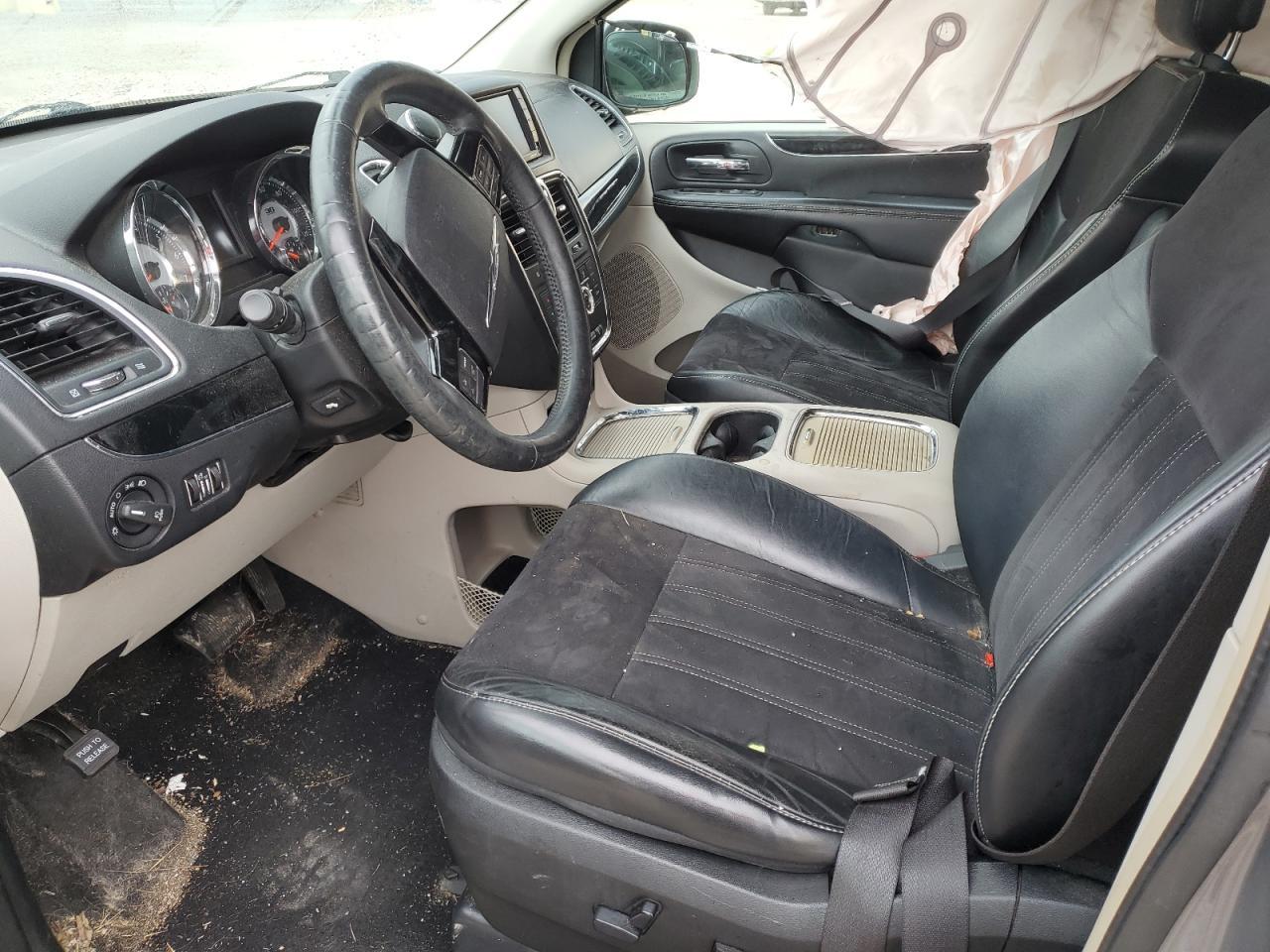 2014 CHRYSLER TOWN & COU - Image 7