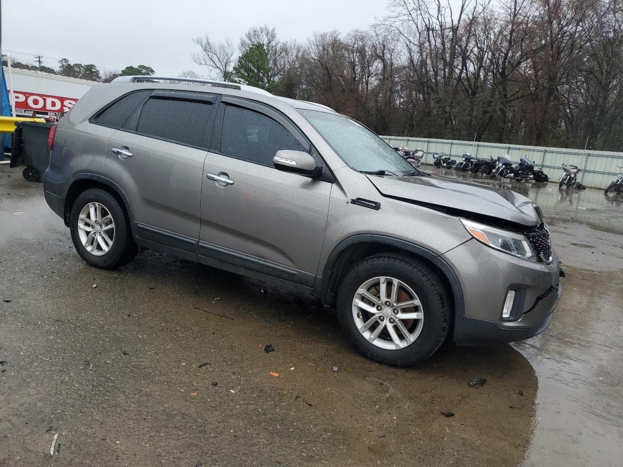 2015 KIA SORENTO LX - Image 4
