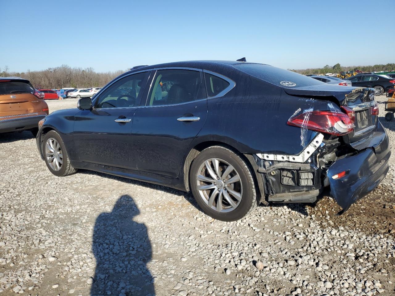 2015 INFINITI Q70 3.7 - Image 2