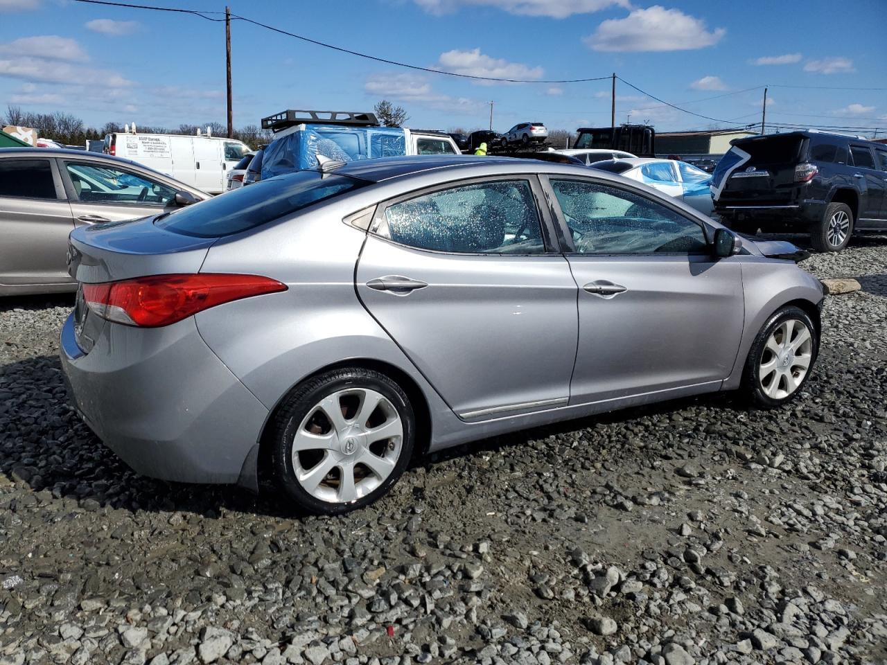 2013 HYUNDAI ELANTRA GL - Image 3
