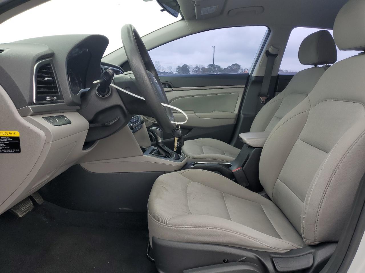 2018 HYUNDAI ELANTRA SE - Фото 7