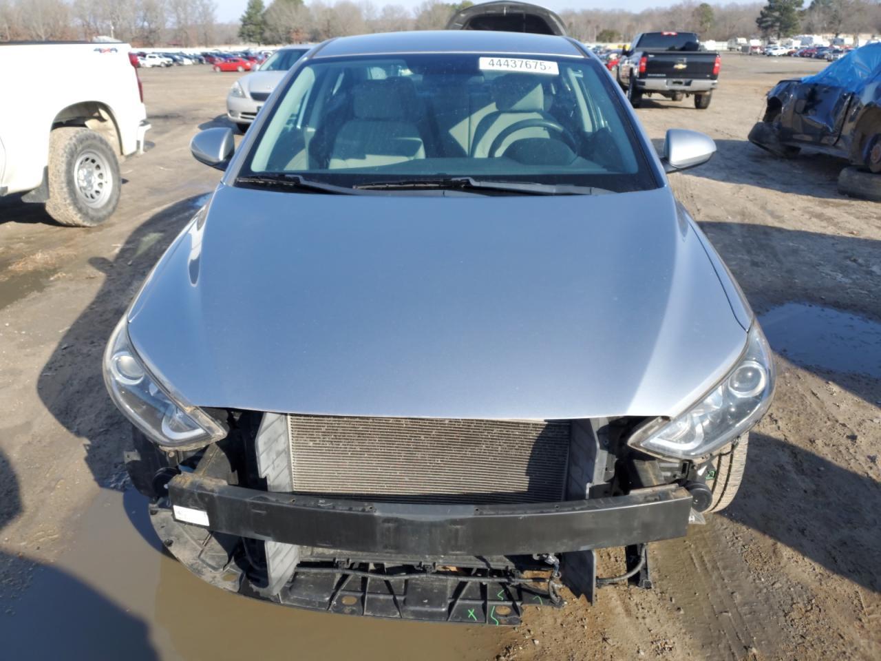 2017 HYUNDAI ELANTRA SE - Image 5