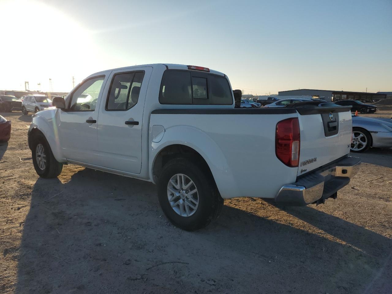 2019 NISSAN FRONTIER S - Фото 2