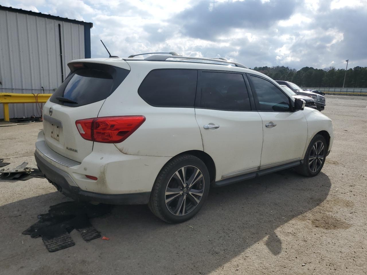 2017 NISSAN PATHFINDER - Фото 3